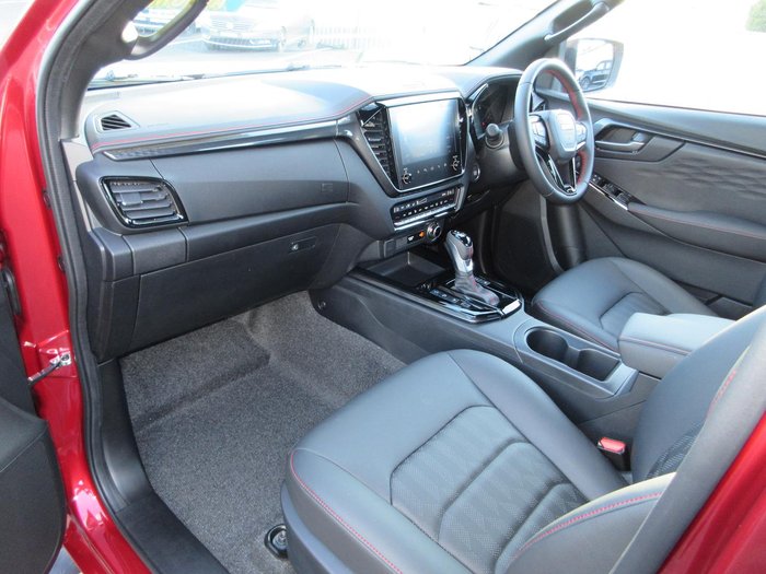 2025 Isuzu D-MAX X-TERRAIN