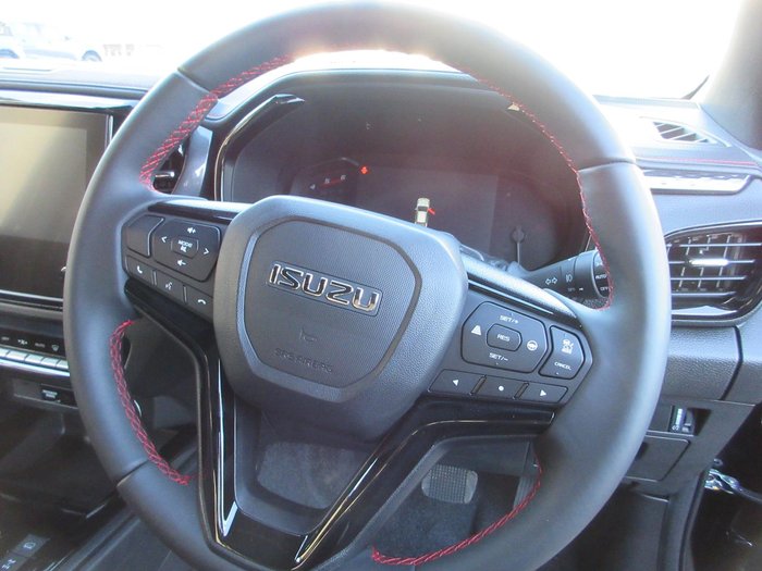 2025 Isuzu D-MAX X-TERRAIN