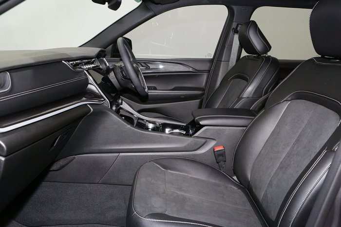 2023 Jeep Grand Cherokee Night Eagle