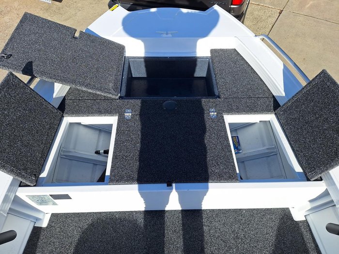 2025 QUINTREX 420 Explorer Trophy