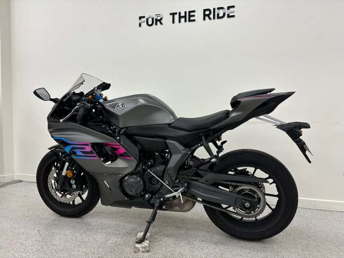 2024 YAMAHA YZF-R7LA grey