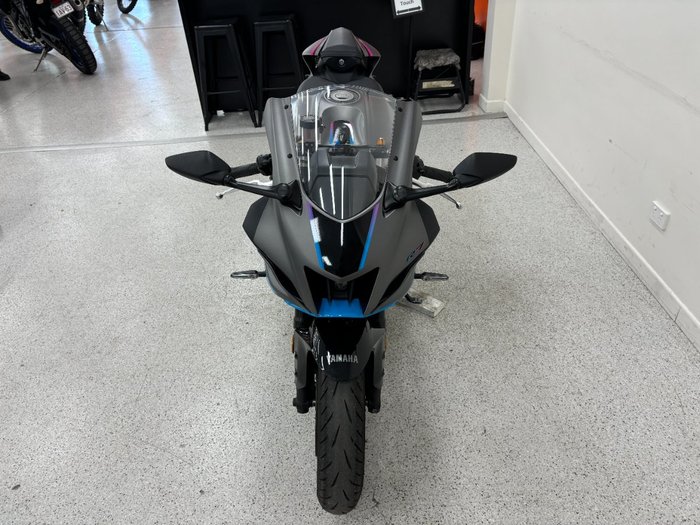 2024 YAMAHA YZF-R7LA grey