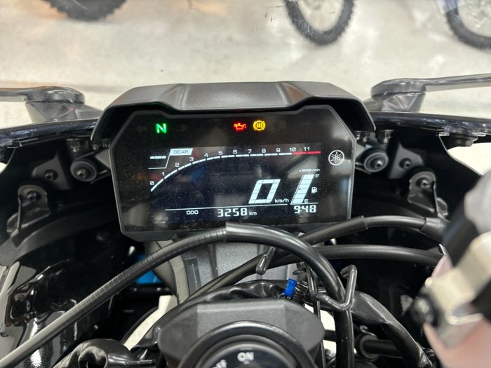 2024 YAMAHA YZF-R7LA grey