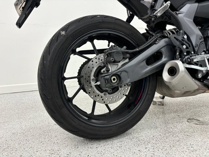 2024 YAMAHA YZF-R7LA grey