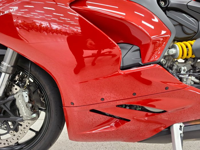 2024 DUCATI PANIGALE V2 Red