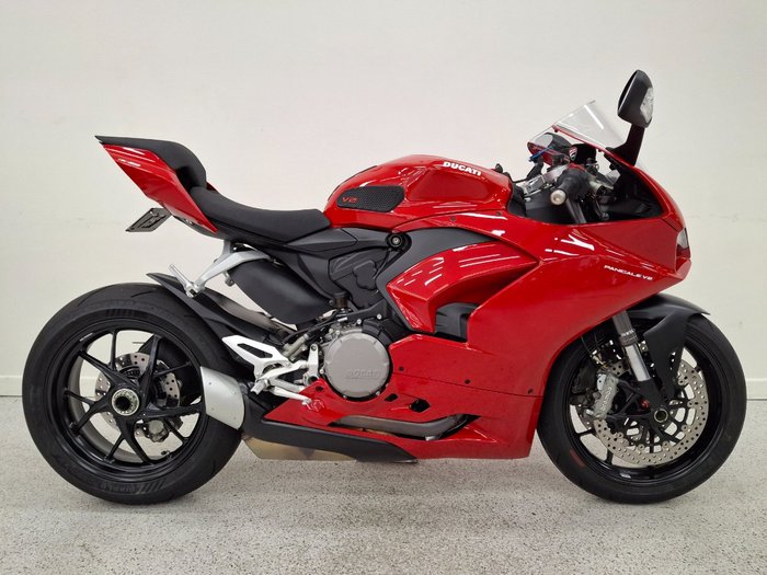 2024 DUCATI PANIGALE V2 Red