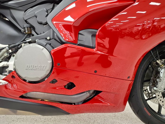 2024 DUCATI PANIGALE V2 Red