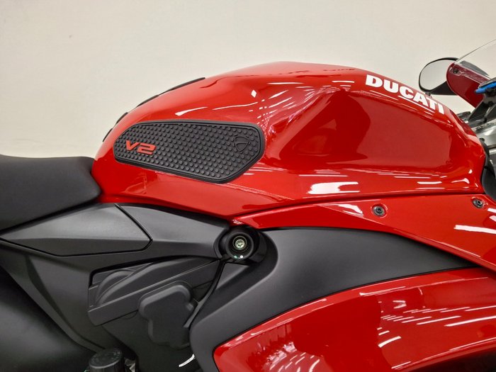 2024 DUCATI PANIGALE V2 Red