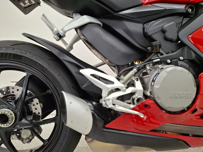 2024 DUCATI PANIGALE V2 Red
