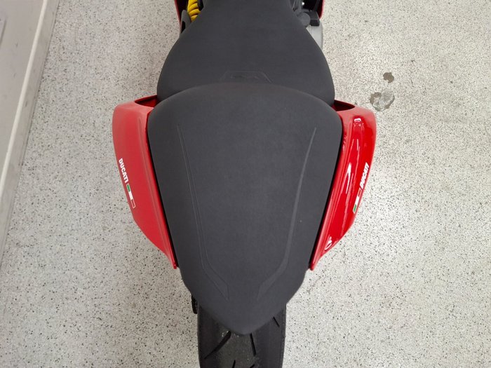 2024 DUCATI PANIGALE V2 Red