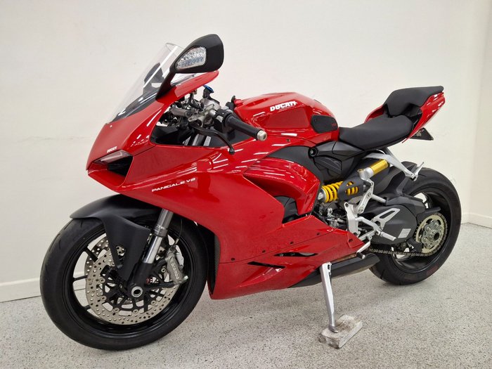 2024 DUCATI PANIGALE V2 Red