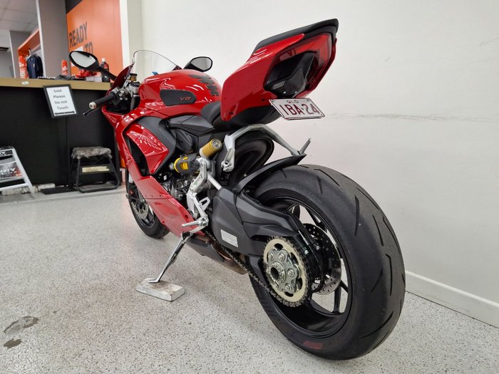 2024 DUCATI PANIGALE V2 Red