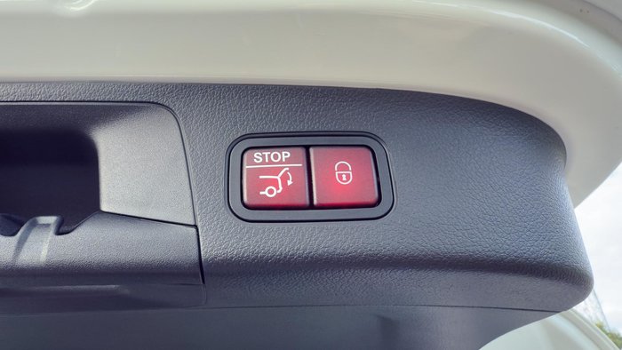 2025 Mercedes-Benz GLA-Class GLA250 e with EQ hybrid technology