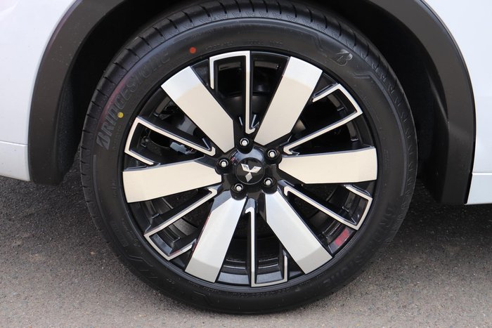 2025 Mitsubishi Outlander Exceed Tourer