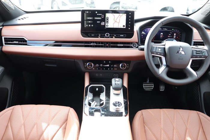 2025 Mitsubishi Outlander Exceed Tourer