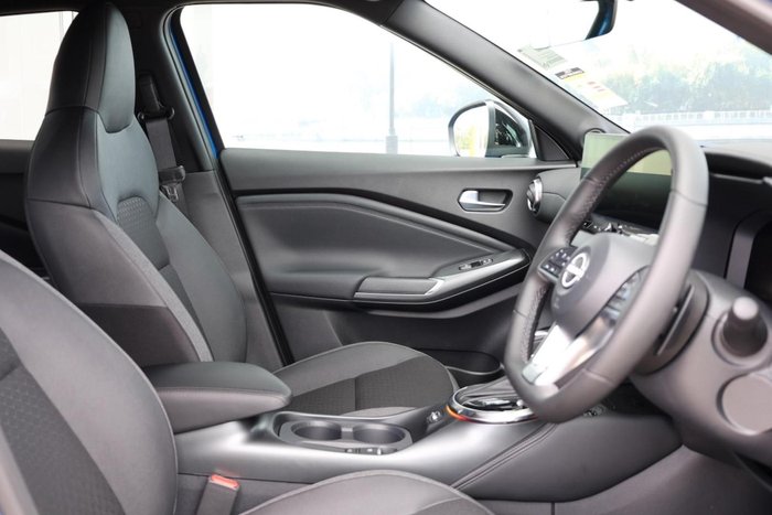 2025 Nissan JUKE ST-L F16 MY24 Black Onyx