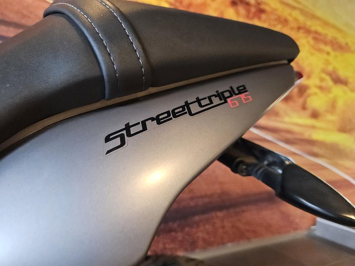 2012 Triumph Street Triple R Street Triple