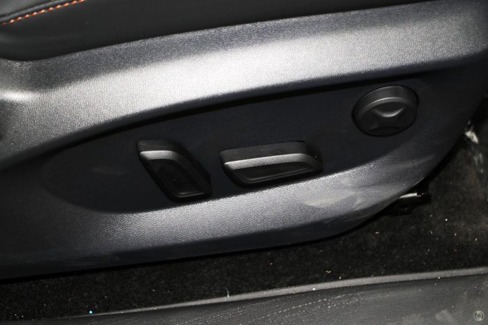 2025 MG HS Essence AS33 MY25 Diamond Red