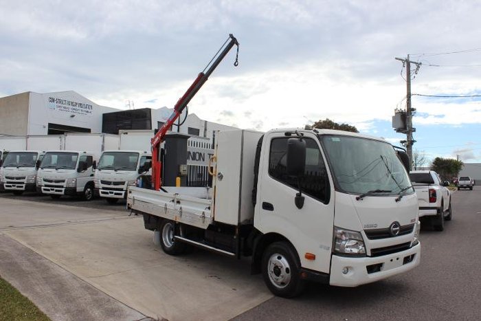 2018 Hino 300 616 WHITE