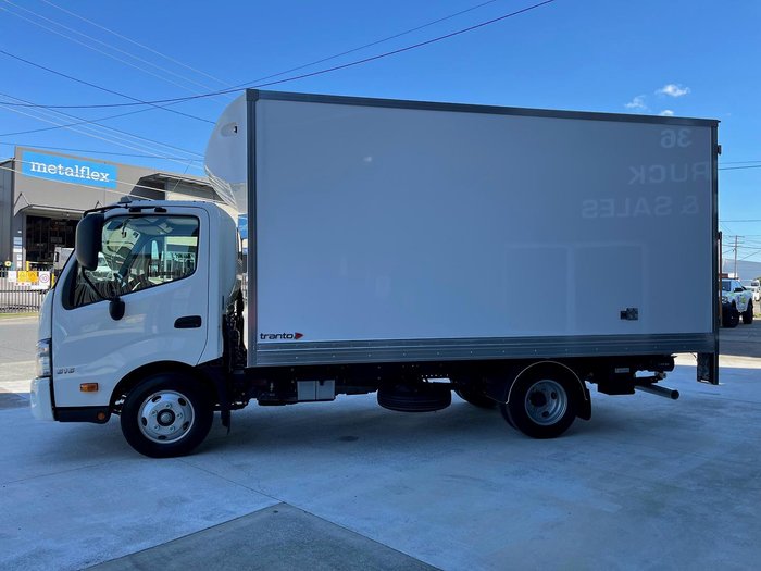 2025 Hino 300 Series 616 White