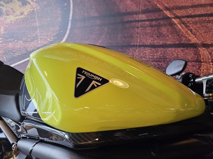 2025 Triumph Speed Triple RS 1200 Speed Triple Yellow