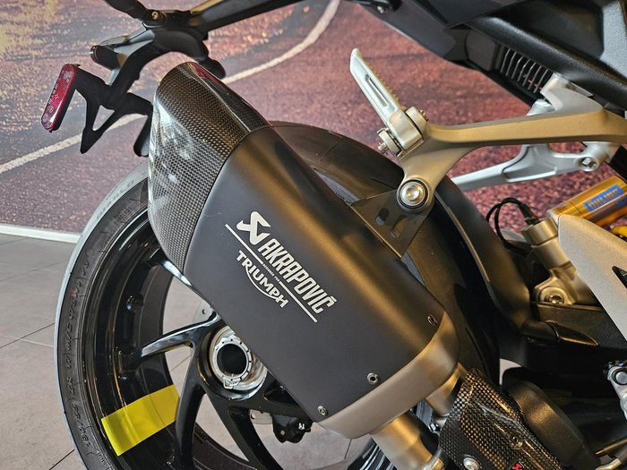 2025 Triumph Speed Triple RS 1200 Speed Triple Yellow