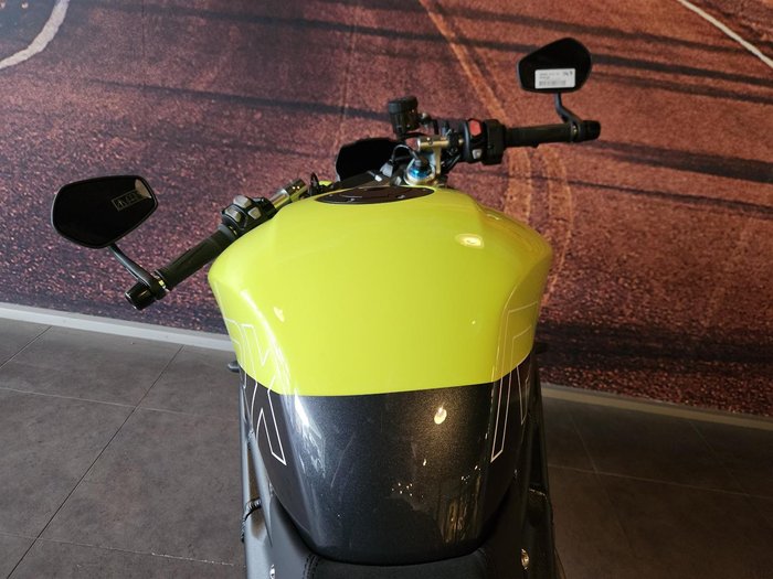 2025 Triumph Speed Triple RS 1200 Speed Triple Yellow