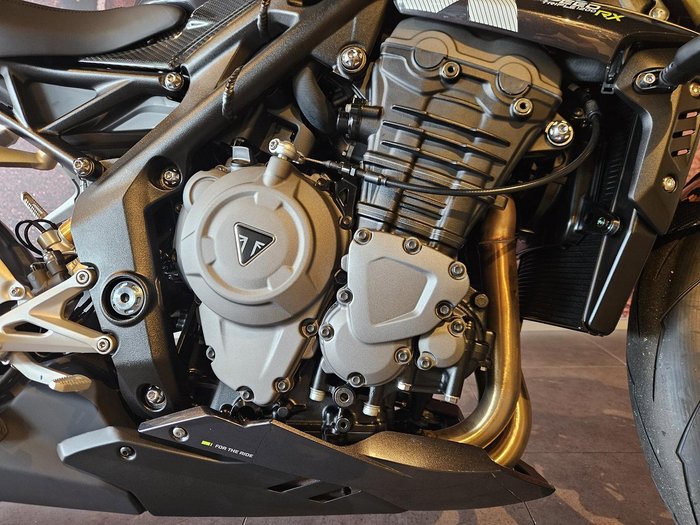 2025 Triumph Speed Triple RS 1200 Speed Triple Yellow