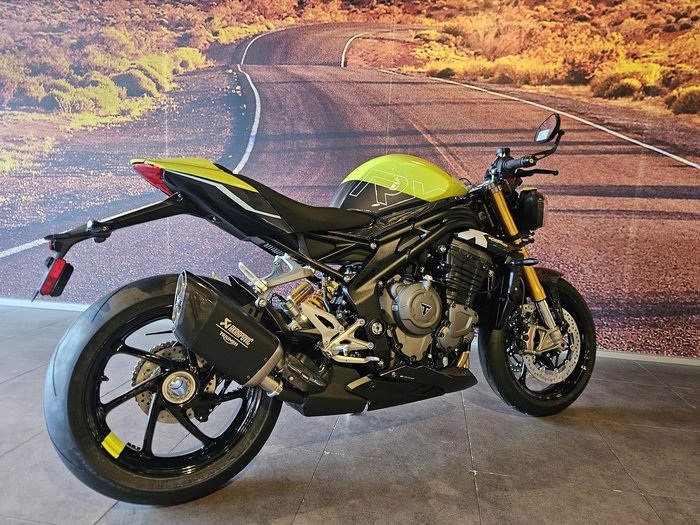 2025 Triumph Speed Triple RS 1200 Speed Triple Yellow