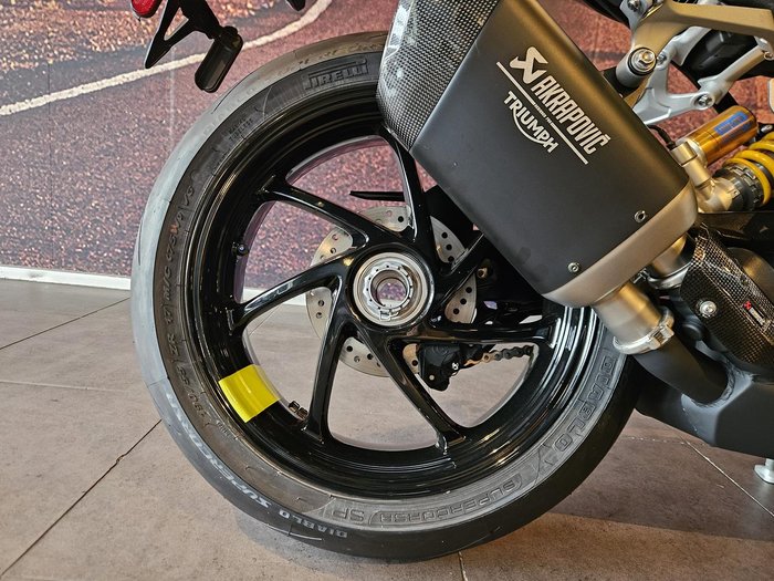 2025 Triumph Speed Triple RS 1200 Speed Triple Yellow