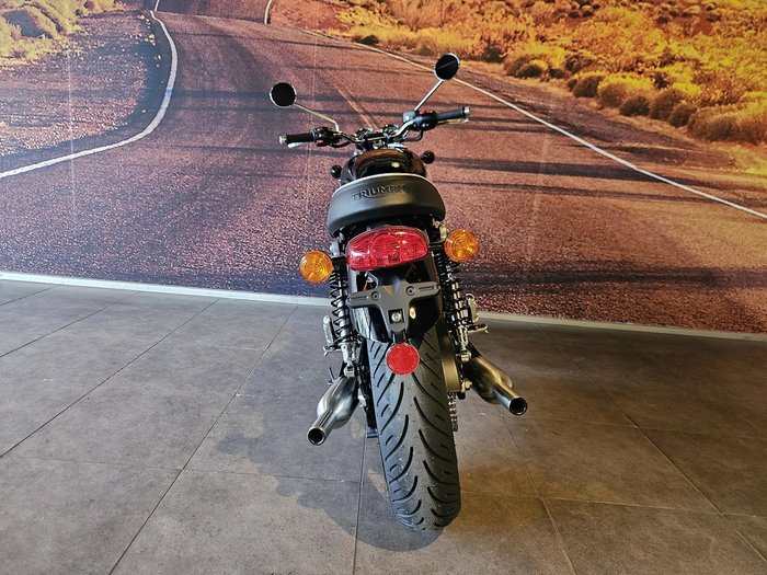 2025 Triumph Bonneville T100 (900cc) Bonneville Black