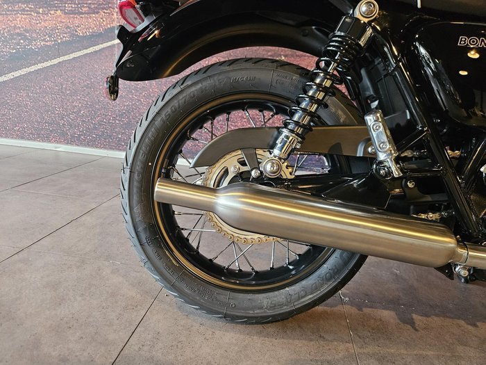 2025 Triumph Bonneville T100 (900cc) Bonneville Black