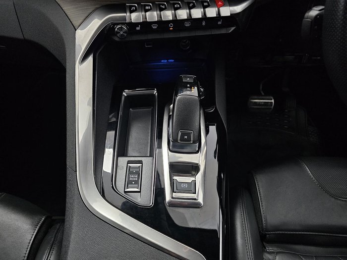 2022 Peugeot 5008 GT Sport P87 MY22 Pearl White