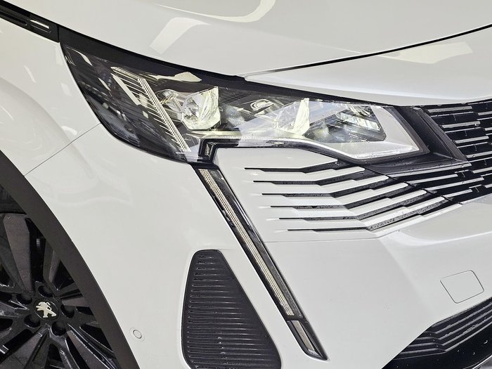 2022 Peugeot 5008 GT Sport P87 MY22 Pearl White