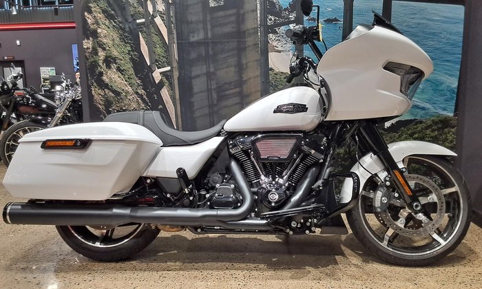 2025 Harley-Davidson Road Glide 117 (FLTRX) Touring White