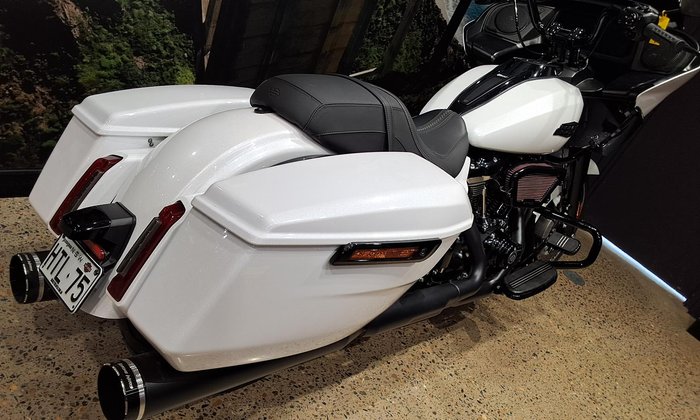2025 Harley-Davidson Road Glide 117 (FLTRX) Touring White