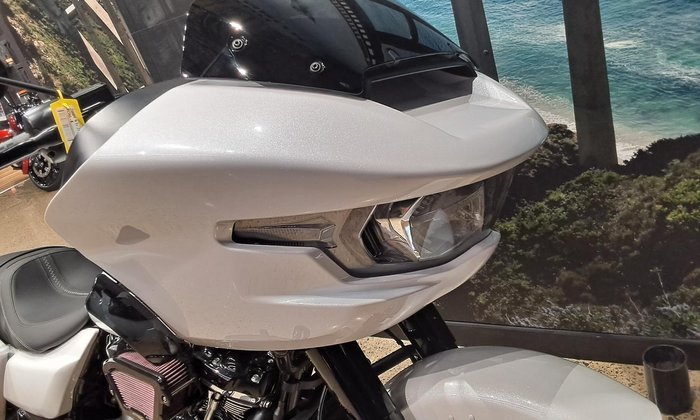 2025 Harley-Davidson Road Glide 117 (FLTRX) Touring White