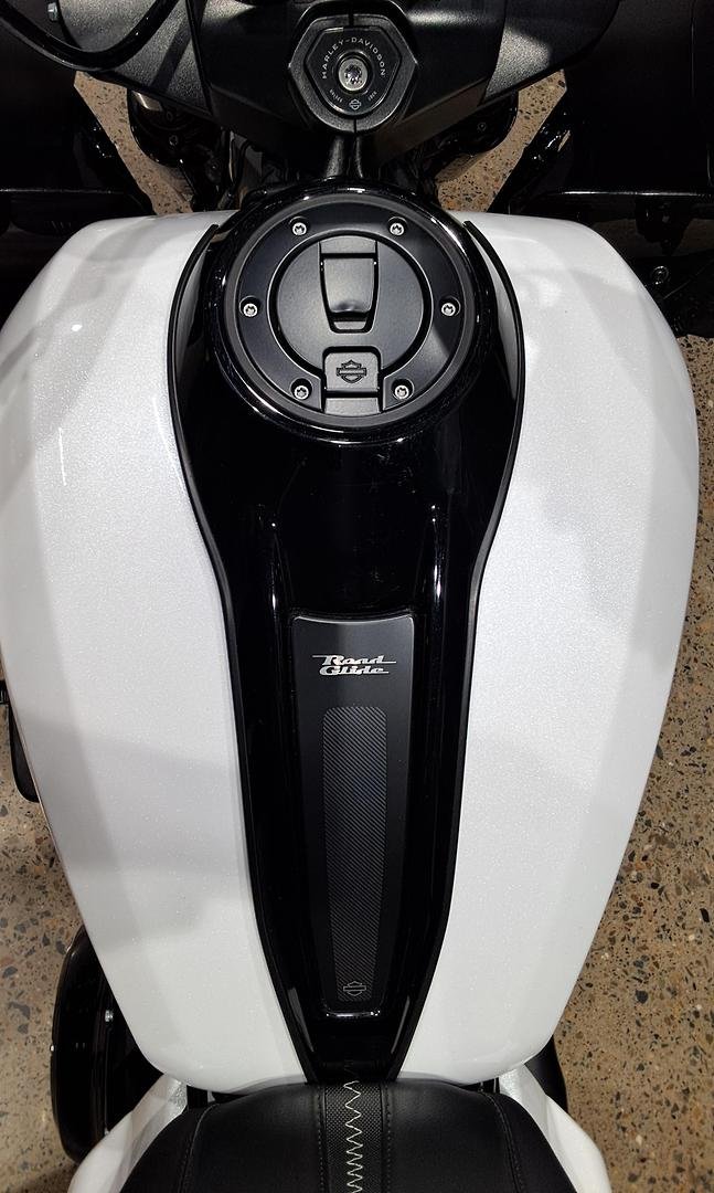 2025 Harley-Davidson Road Glide 117 (FLTRX) Touring White