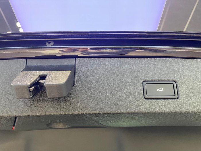 2025 Volkswagen T-Roc 140TSI R-Line