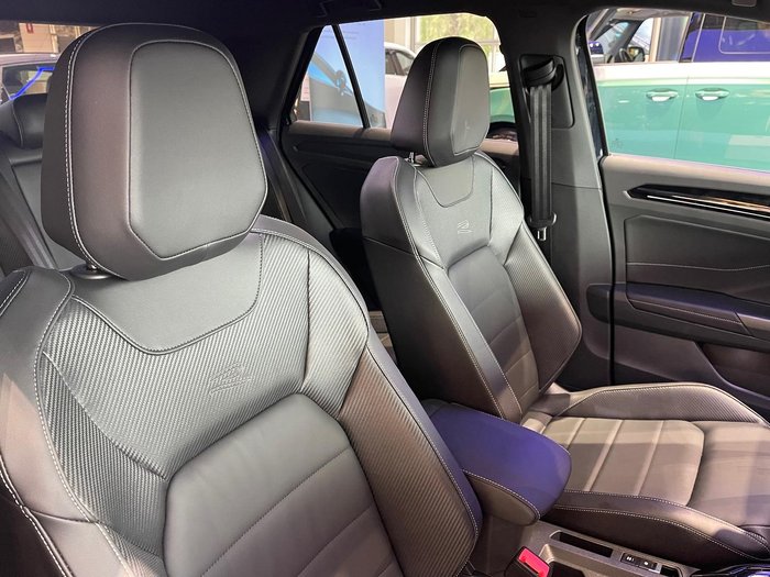 2025 Volkswagen T-Roc 140TSI R-Line