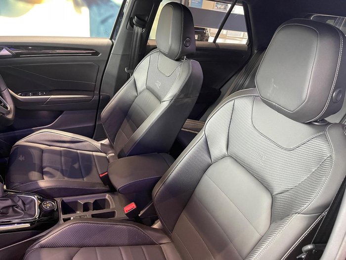 2025 Volkswagen T-Roc 140TSI R-Line