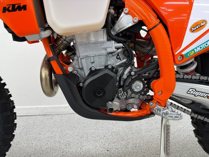 2025 Ktm 2025 Ktm 450CC 450 EXC-F CHAMPION EDITION Orange