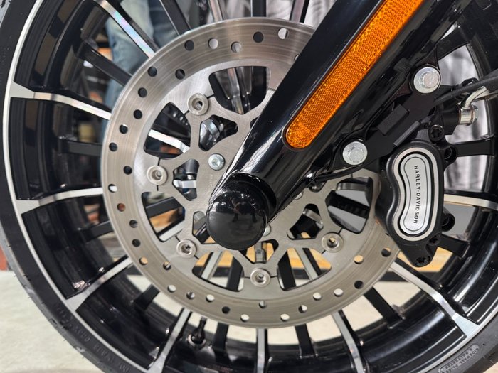 2025 Harley-davidson FXBR BREAKOUT (117) Vivid Black