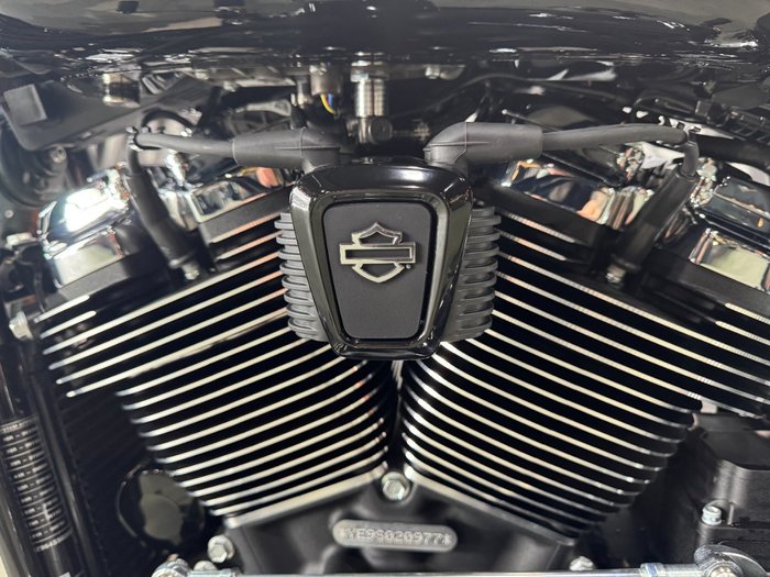 2025 Harley-davidson FXBR BREAKOUT (117) Vivid Black