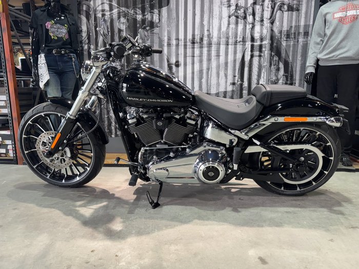 2025 Harley-davidson FXBR BREAKOUT (117) Vivid Black