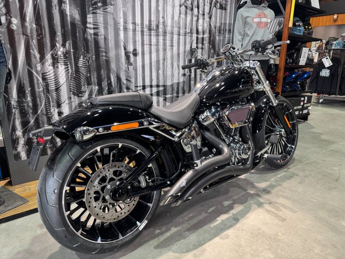 2025 Harley-davidson FXBR BREAKOUT (117) Vivid Black