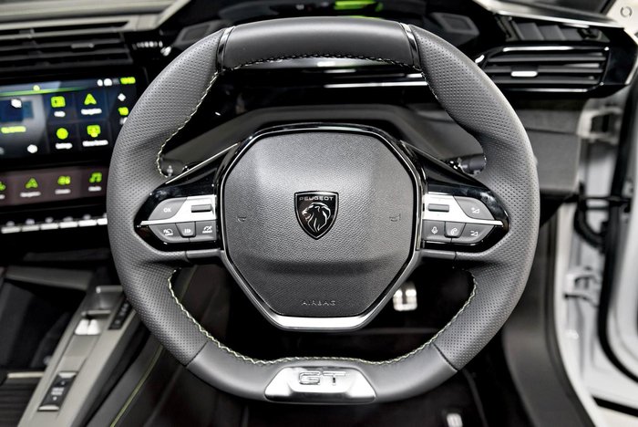 2025 Peugeot 408 GT Premium Hybrid