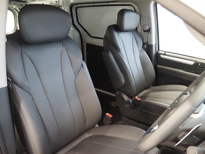 2025 LDV G10