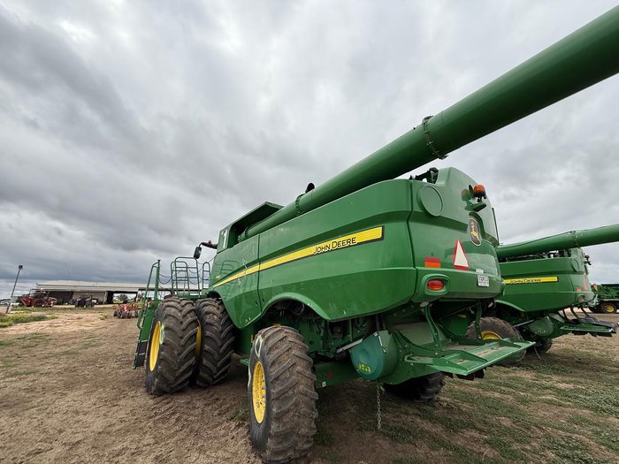 2016 John Deere S680 + 640D