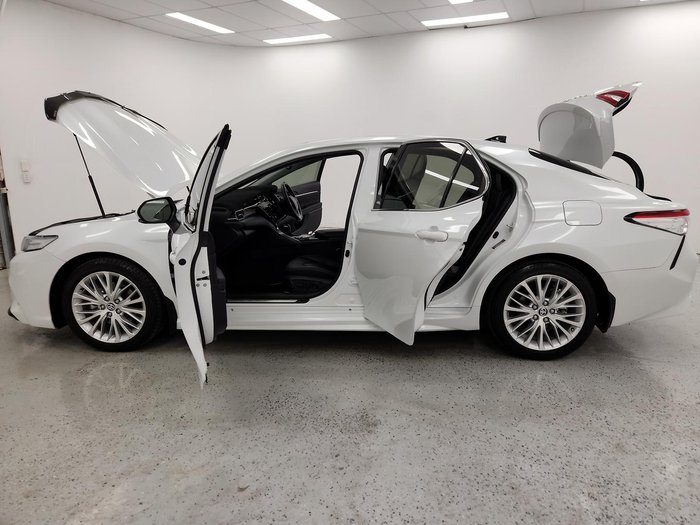 2020 Toyota Camry SL ASV70R Frosted White